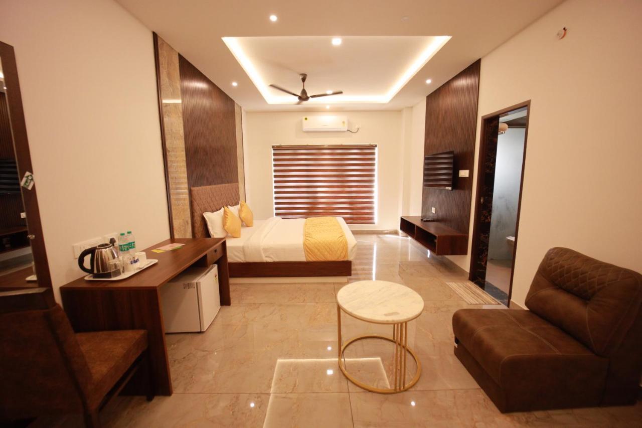 Bliss Regency Business Hotel Palakkad Dış mekan fotoğraf