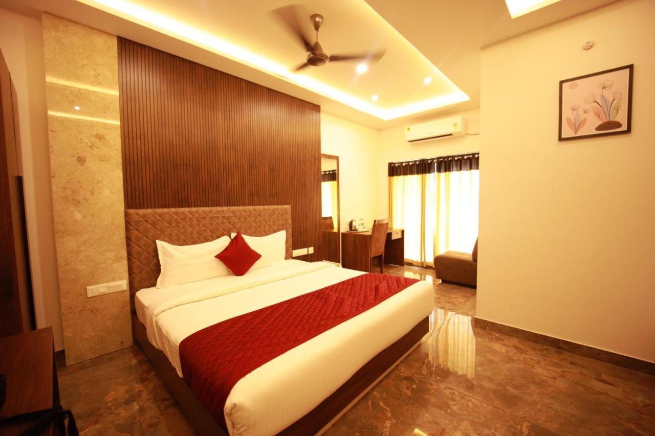 Bliss Regency Business Hotel Palakkad Dış mekan fotoğraf
