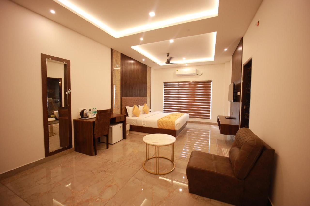 Bliss Regency Business Hotel Palakkad Dış mekan fotoğraf
