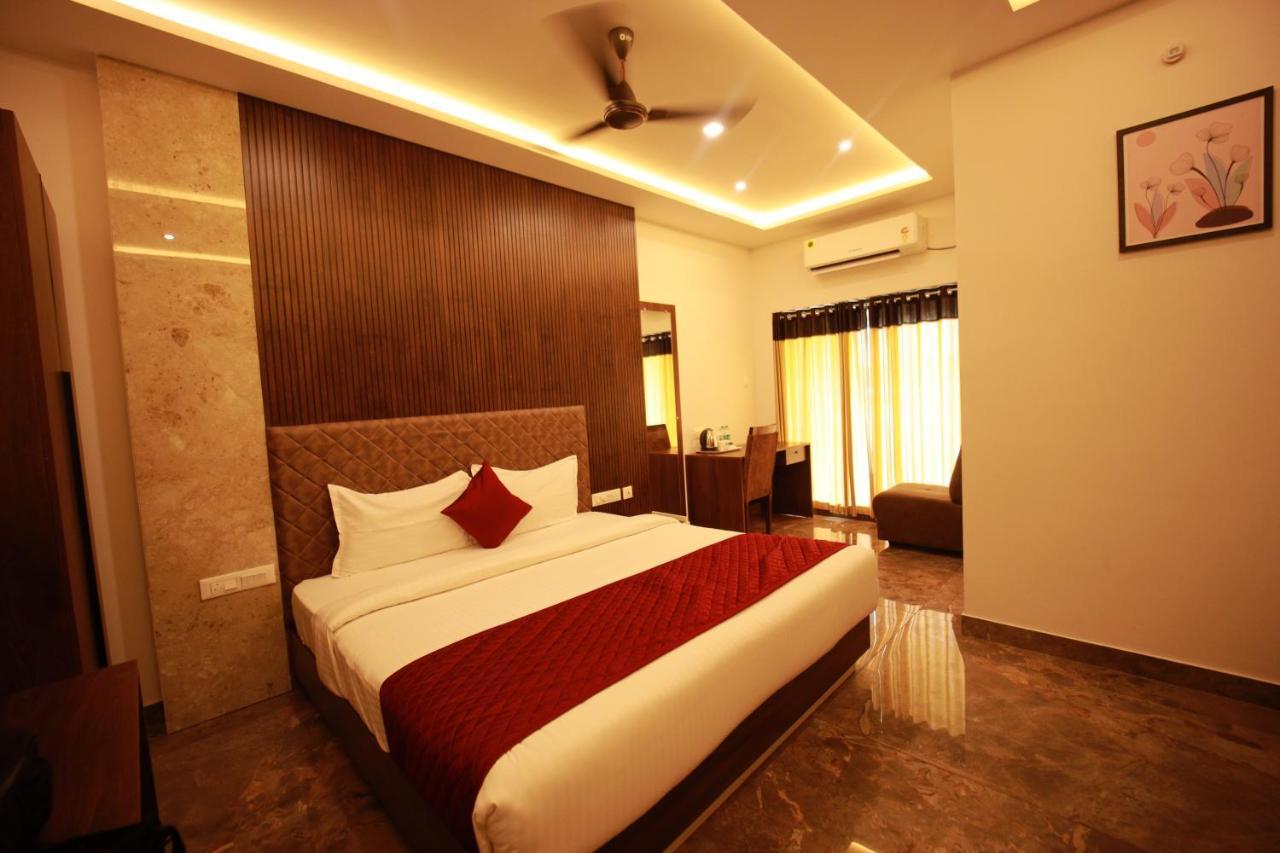 Bliss Regency Business Hotel Palakkad Dış mekan fotoğraf