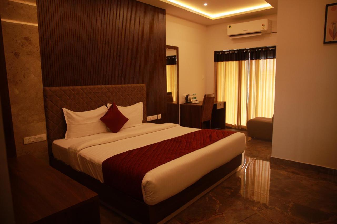 Bliss Regency Business Hotel Palakkad Dış mekan fotoğraf